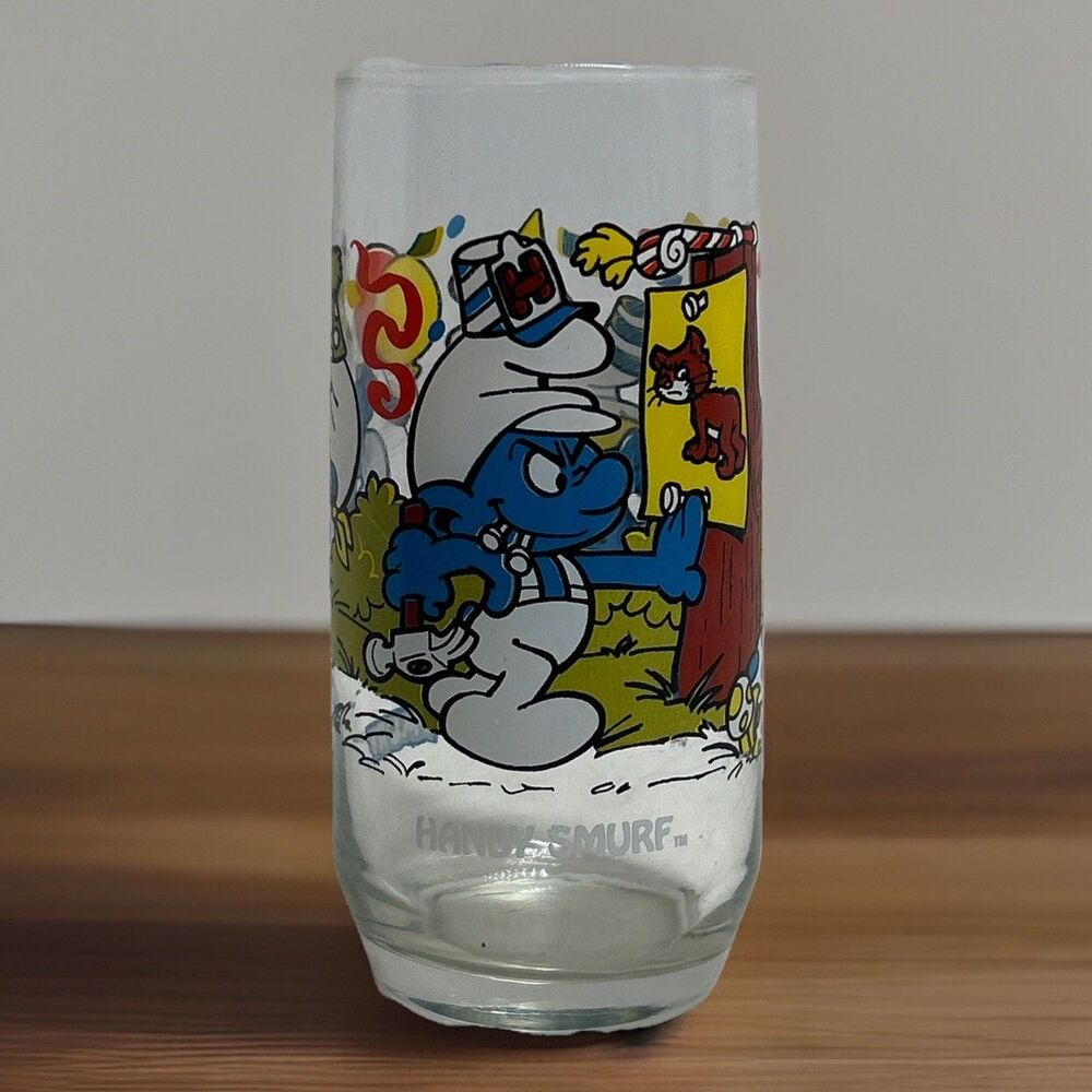 Vintage Handy Smurf Drinking Glass Peyo 1983‎ Collectable Builder Contractor